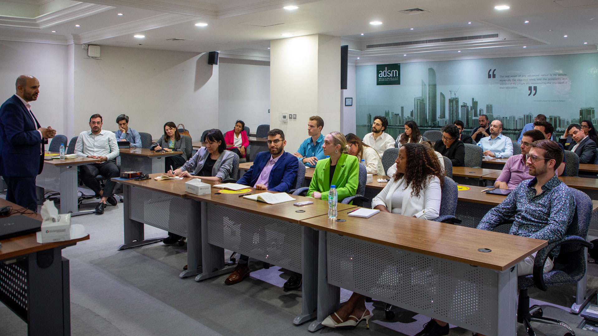 ADSM Hosts a Session by JCDecaux Managing Director to Visiting Students from HEC Montréal